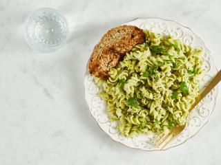 15-Minute Creamy Avocado Pasta